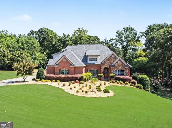 116 River Bend Dr, Hoschton, GA 30548