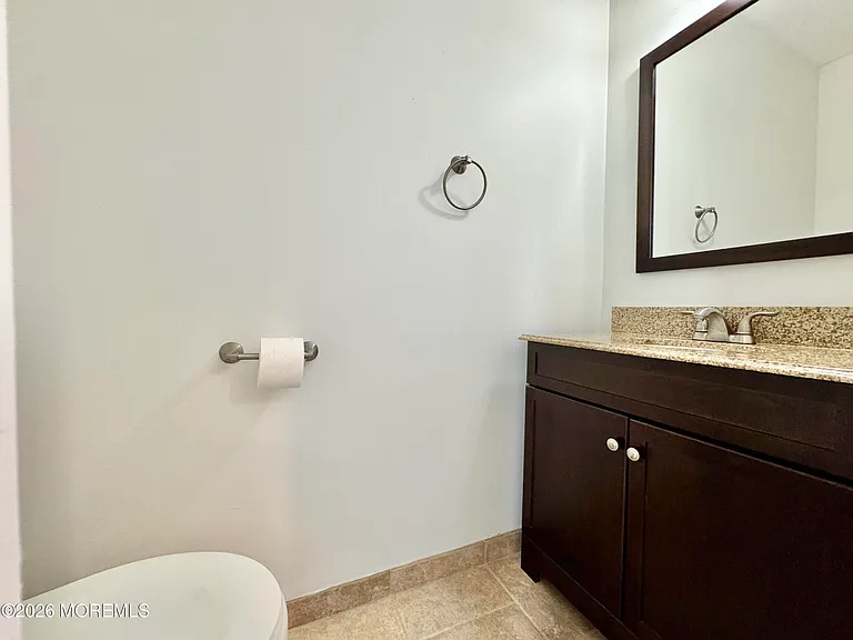 207 Lindsey Ct — Photo 8