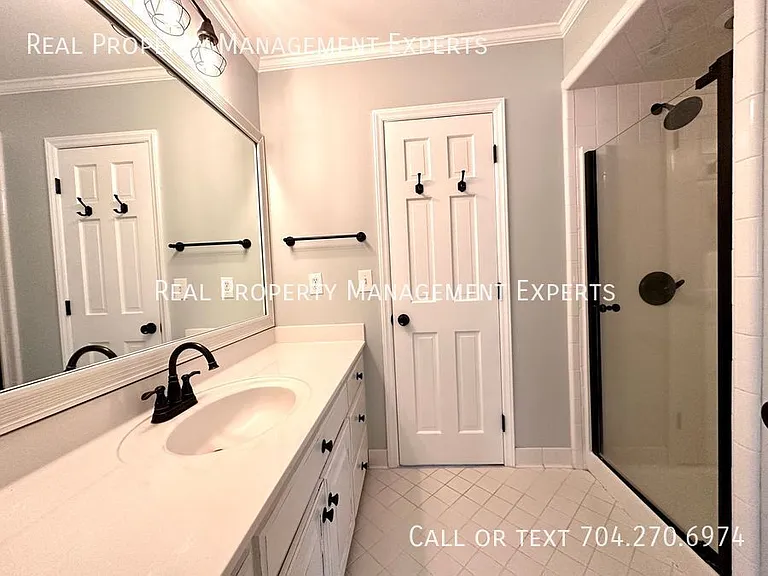 640 Barington Pl — Photo 18