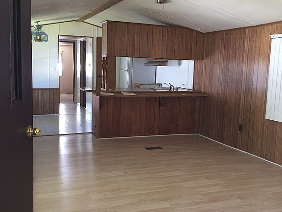 4th image of 12 Hawaiian Dr