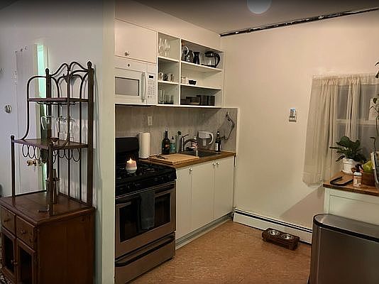 2nd image of 290 N 7th St #1