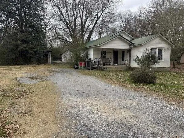 47 Taylor St, Summerville, GA 30747