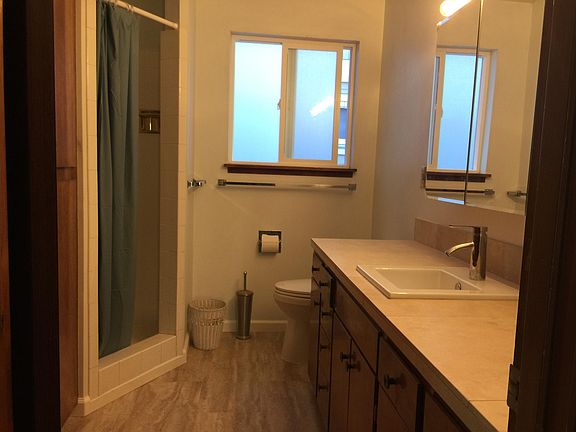 Master bedroom bathroom