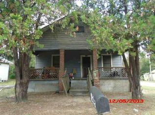 823 7th Ave SE, Moultrie, GA 31768