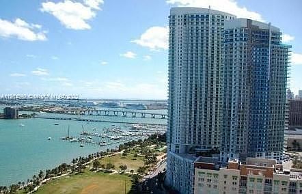 1st image of 1900 N Bayshore Dr APT 3317