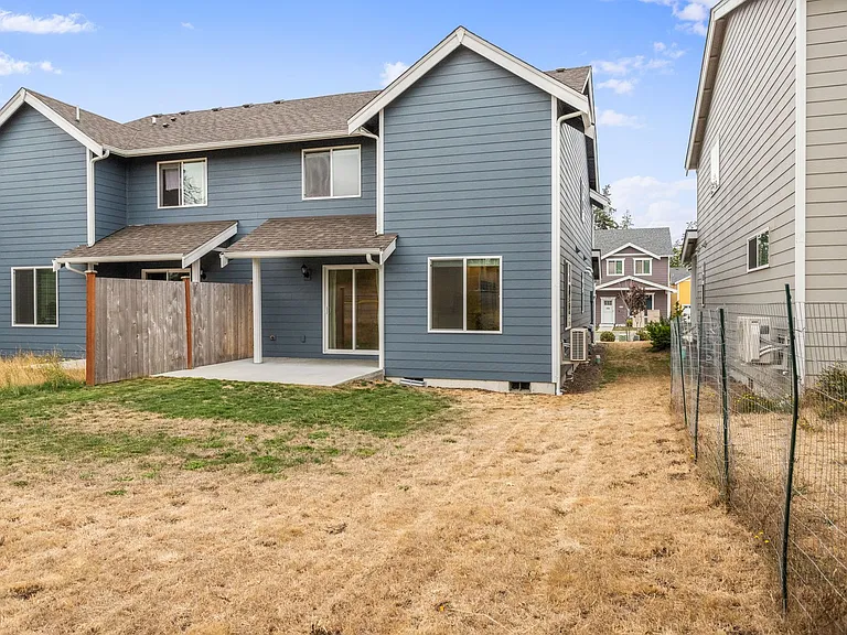 1789 NW 5th Ave — Photo 11