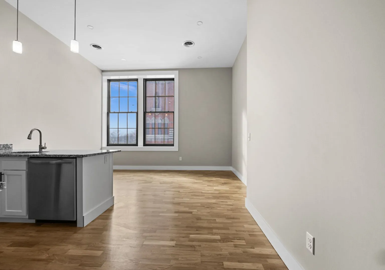 St. Agnes Apartments — Photo 1