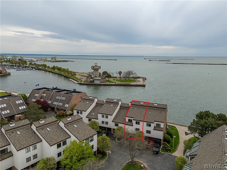 36 Harbour Pointe Cmn — Photo 28