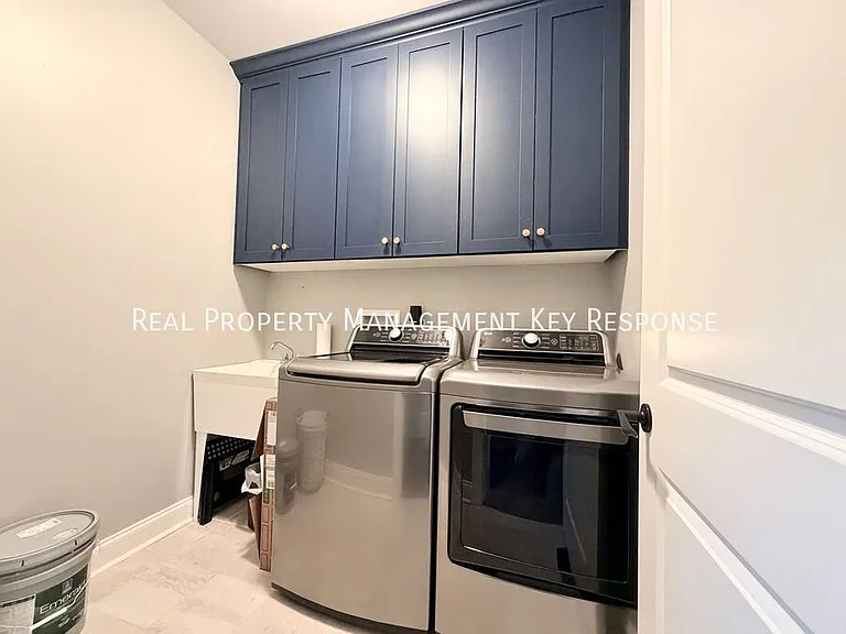 140 Houghland St — Photo 16