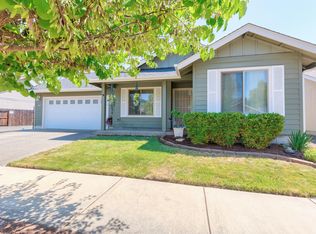 367 SW Wagner Meadows Dr, Grants Pass, OR 97526