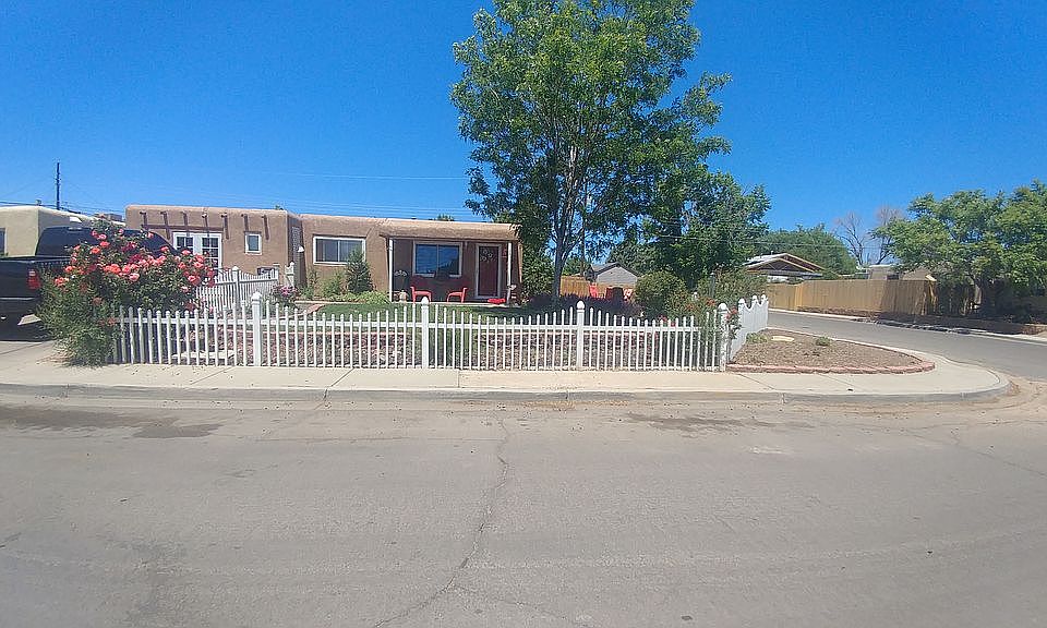 1st image of 2212 E 15th St