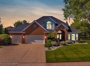 904 Sandhill Dr, Dewitt, MI 48820