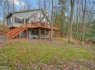 1294 Brookfield Rd, Lake Ariel, PA 18436