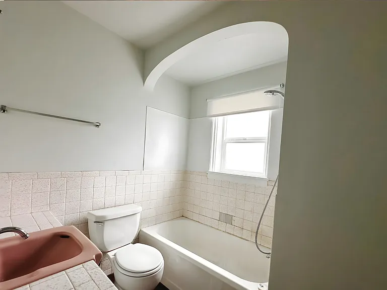 1333 N Main St — Photo 37