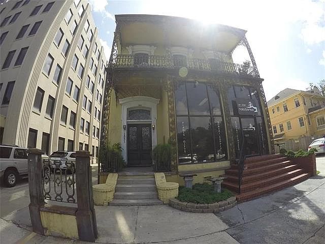 1st image of 1533 Jackson Ave Unit 6