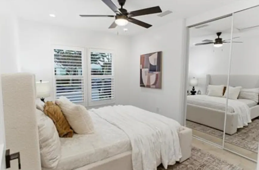 2 bed, 820 sqft, $3,400 — Photo 2