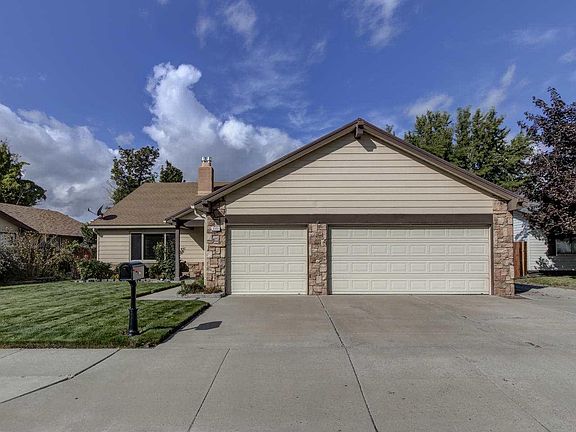 2nd image of 2003 Blossom View Dr