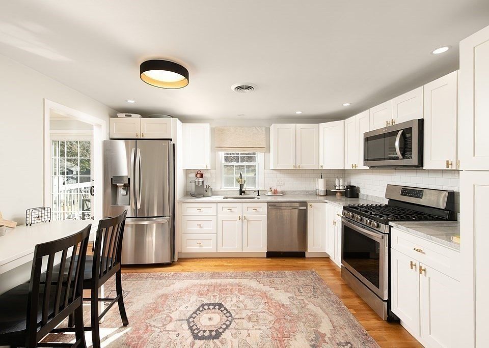 6 Roy Ave, Holliston, MA 01746 Zillow