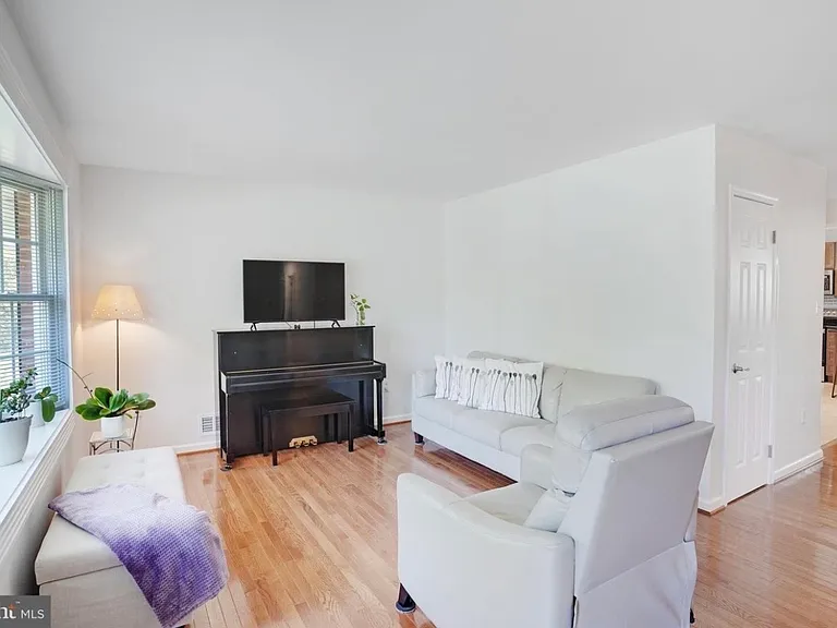 3908 Egan Dr — Photo 8