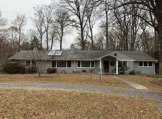 825 Holly Dr E, Annapolis, MD 21409