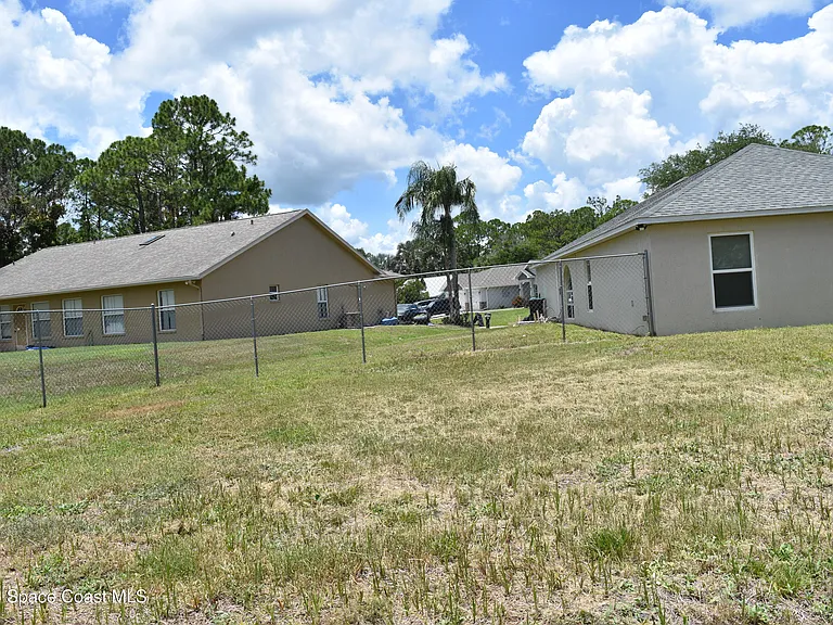 1019 Early Dr NW — Photo 25