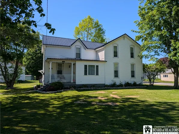 202 Maple Ave, Cassadaga, NY 14718