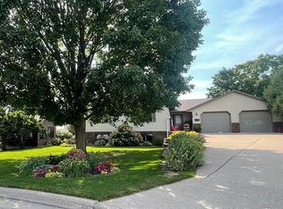 10 Cedar Ln, Lewiston, MN 55952