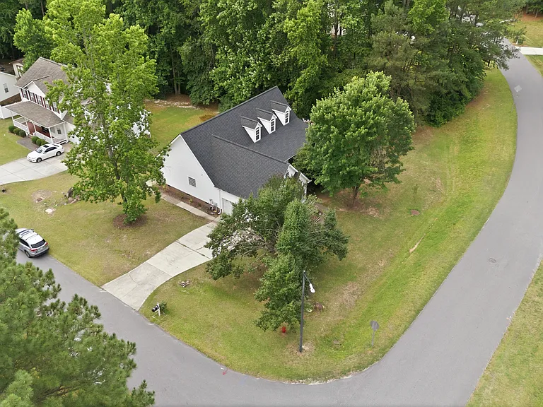 221 Black Forest Dr — Photo 5