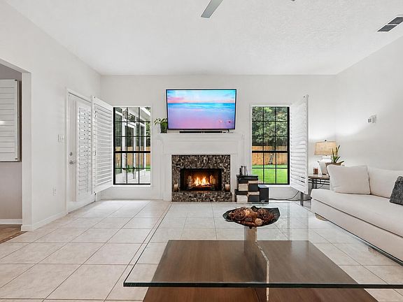 5th image of 805 Overbrook Dr