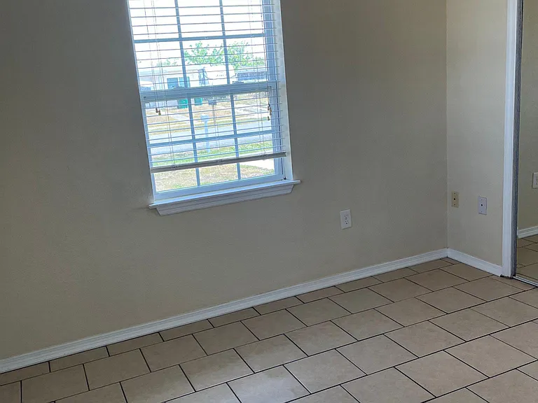 21463 Mallory Ave — Photo 11