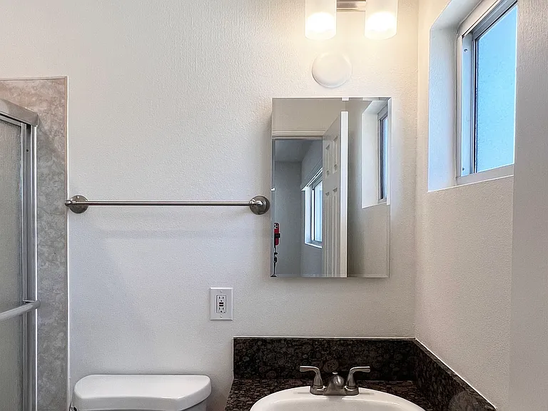 1713 W Malvern Ave #D — Photo 11