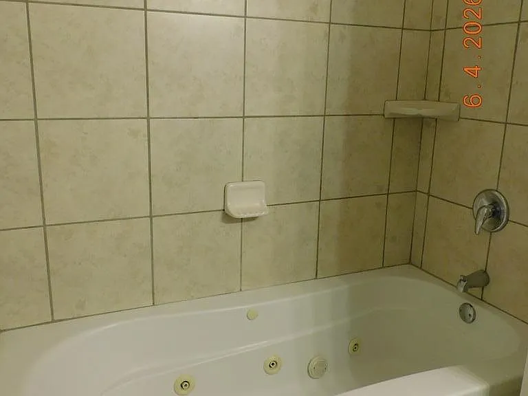 408 Club Villa Ct #1 — Photo 10