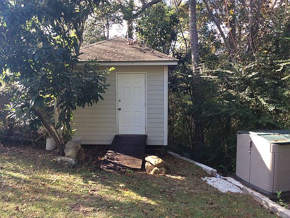 5th image of 820 McGuire Ave