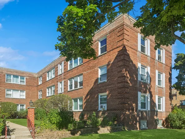 2200 W Farwell Ave #2, Chicago, IL 60645