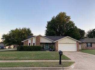 2116 Berkshire Dr, Ponca City, OK 74604
