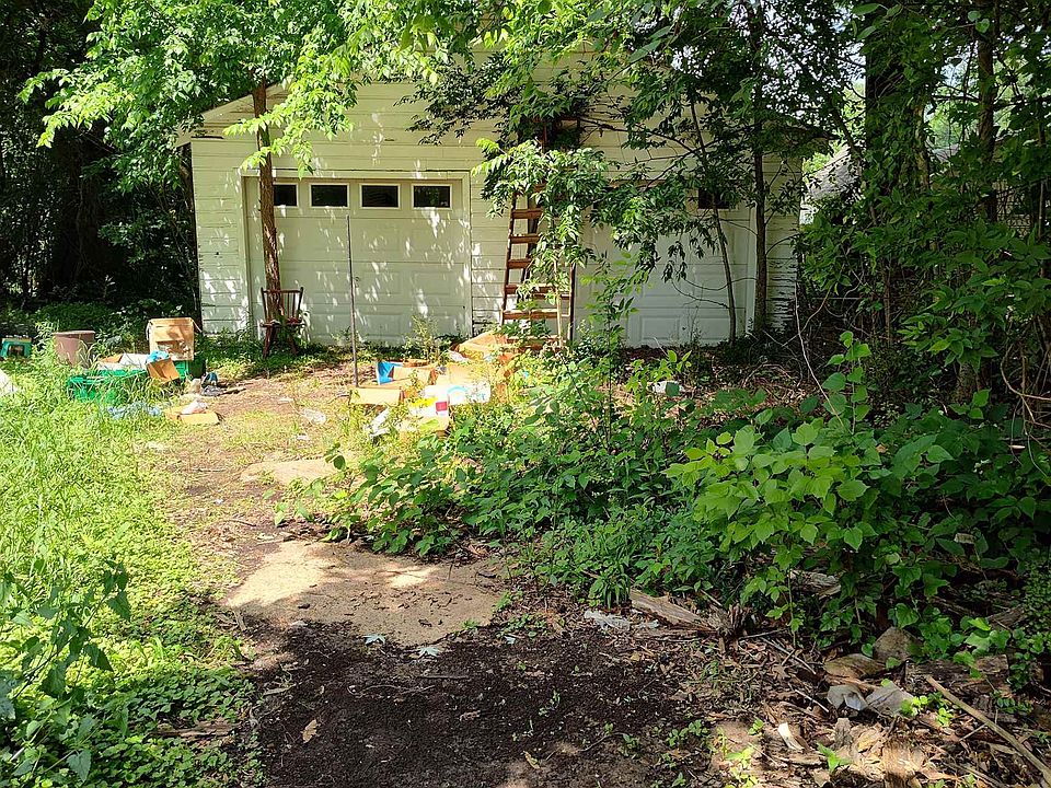 2nd image of 3526 Rockwood Ave