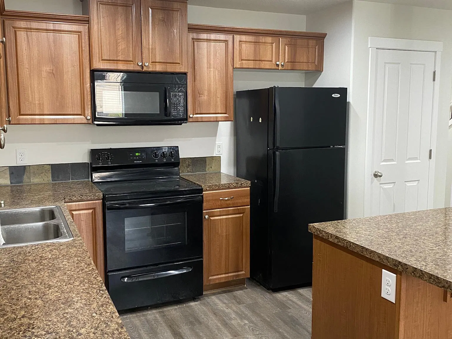 6112 NE 70th Ct — Photo 4