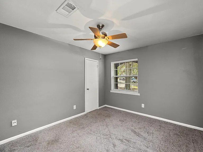 12307 Nova Ct — Photo 16