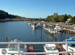 2 2nd St #3, Frankfort, MI 49635