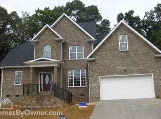 1255 10th Street Pl NW, Hickory, NC 28601