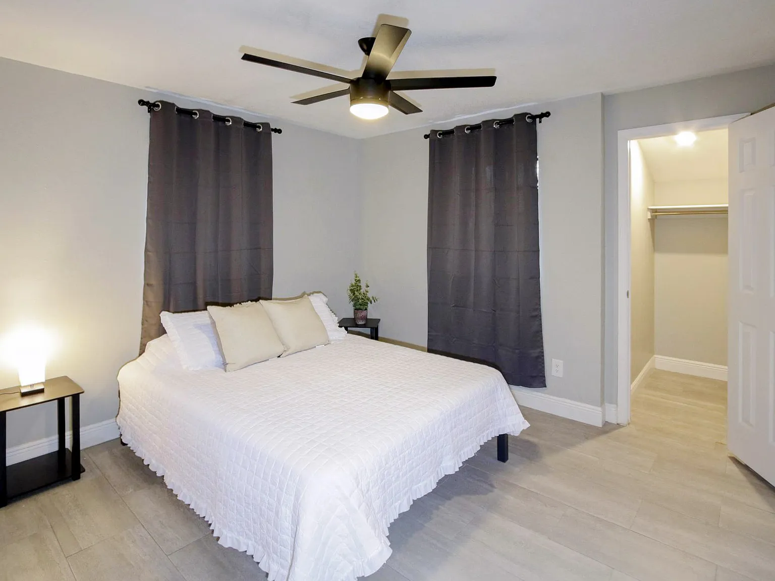 4 bed, 2.0 bath, 2100 sqft, $966 — Photo 3