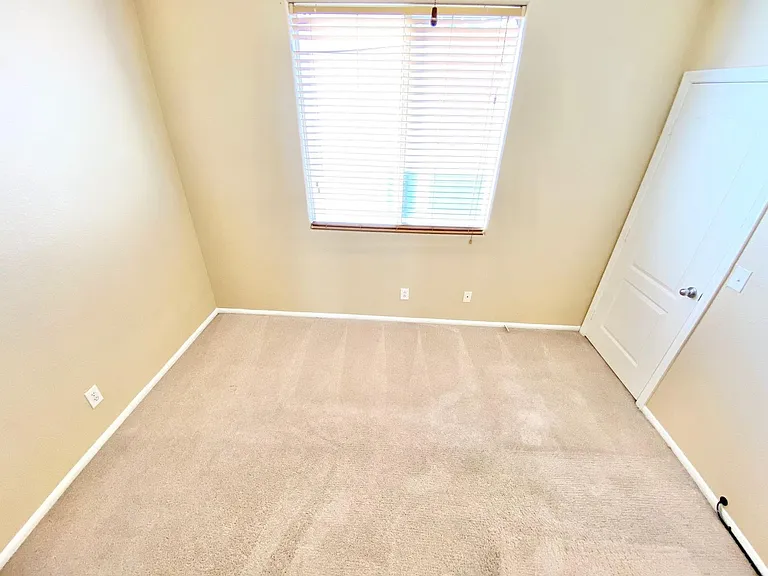 8836 Palm Creek Ct — Photo 22