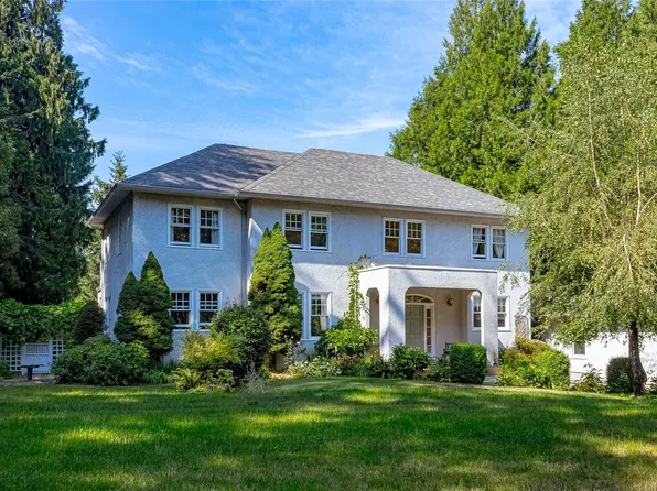 11418 Sycamore Pl, North Saanich, BC V8L 5L2