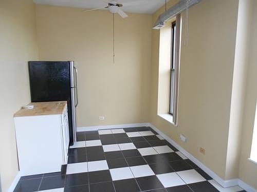 2nd image of 2015 W Superior St #3