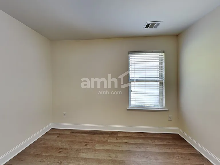 2474 Beal St — Photo 17