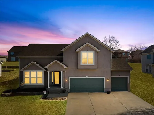 10115 N Willow Ave, Kansas City, MO 64157