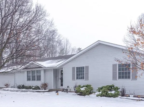 57892 Old Settlers Trce, South Bend, IN 46619