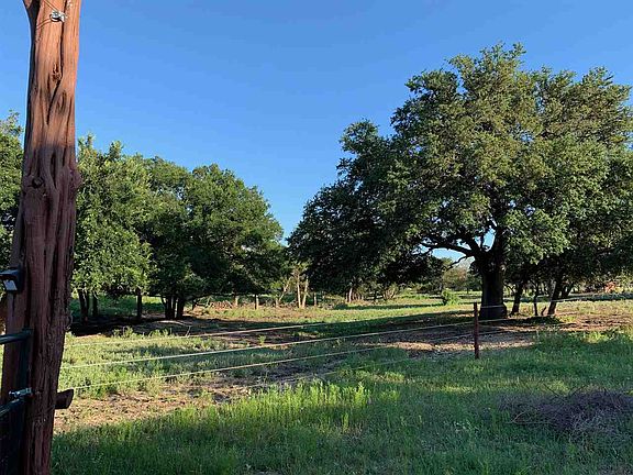 2nd image of 1000 County Road 200b