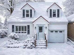 9 Arlington Ave, Saint Catharines, ON L2P3A3