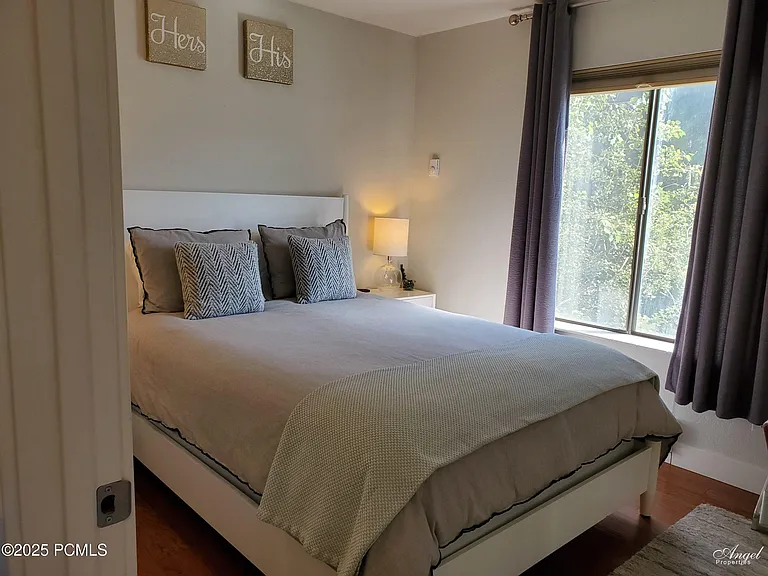 1530 Empire Ave #200 — Photo 7
